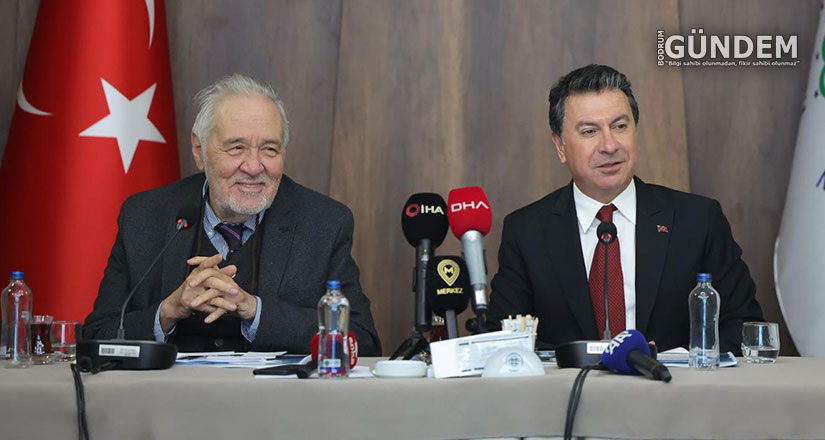 Tarihçi İlbey Ortaylı kütüphanesini Muğla’ya bağışladı