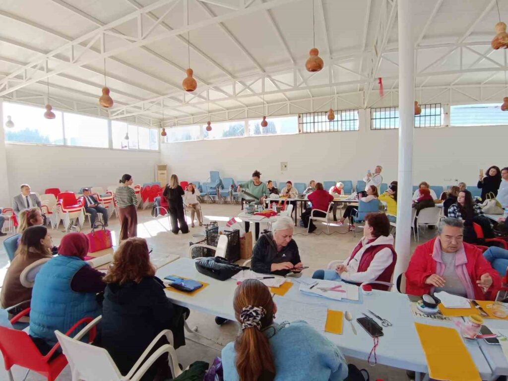 Bodrum’da bal mumu ile kadınların üretim gücü arttırılıyor