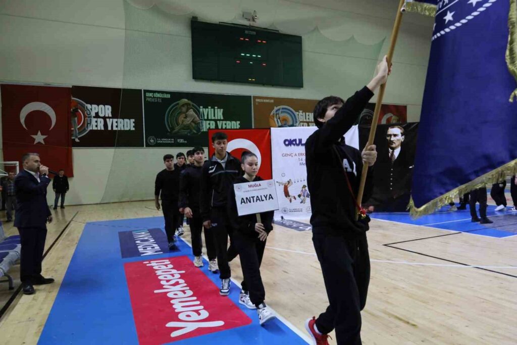 250 sporcunun katıldığı grup birinciliği turnuvası başladı