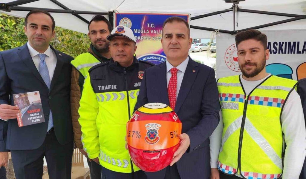 Jandarmadan ‘Güvenli̇k Kask Bi̇lgi̇lendi̇rmesi̇