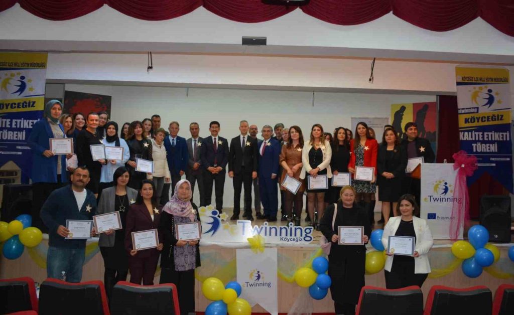 Köyceği̇zde Öğretmenlere Proje Ödülleri̇ Veri̇ldi̇