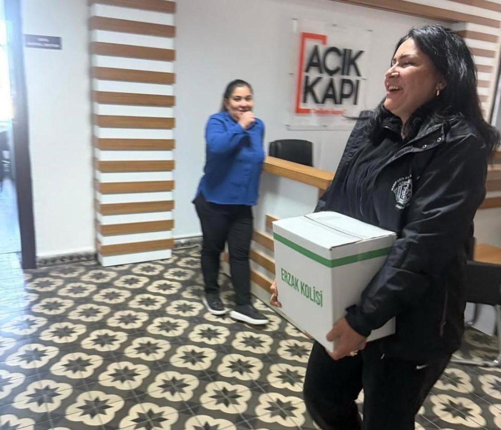 Marmari̇s Arama Kurtarma Derneği̇nden Ramazan Öncesi̇ Yardım Eli̇