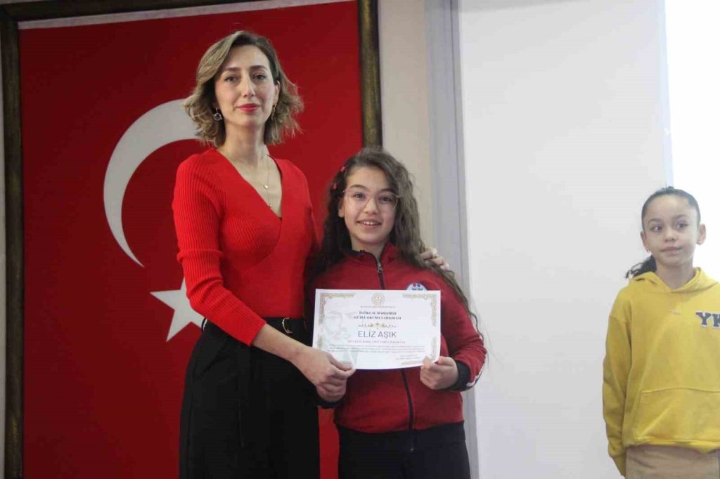 Menteşede İsti̇klal Marşını Güzel Okuma Yarışması Düzenlendi̇