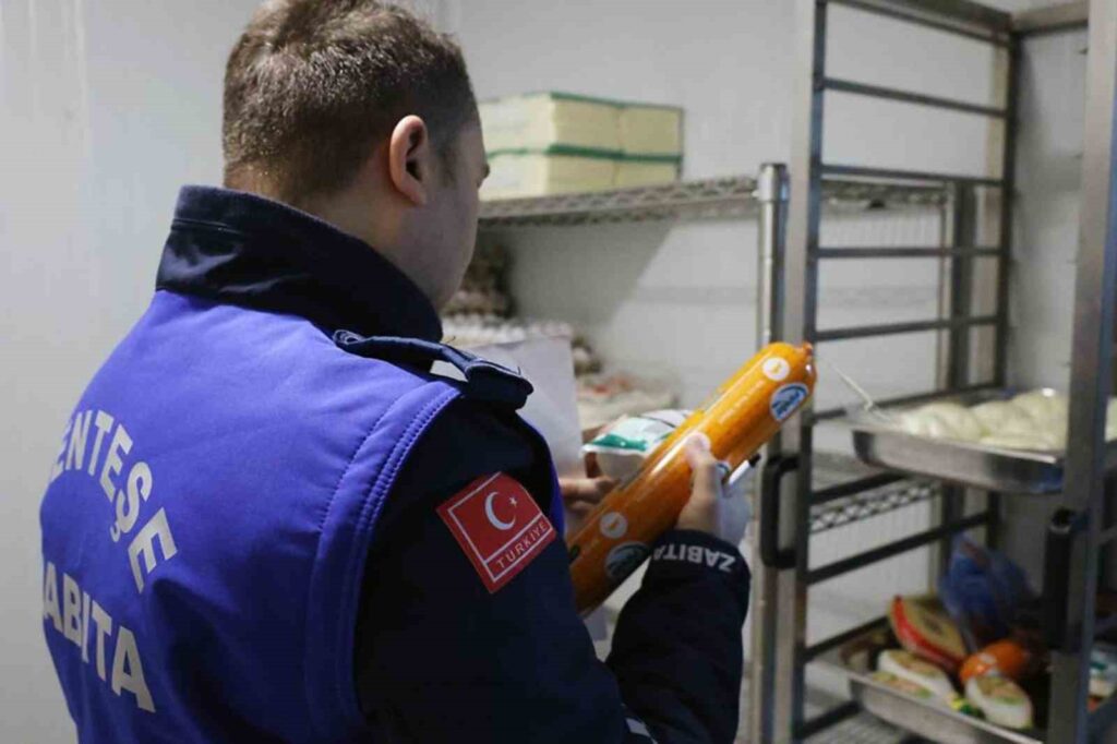 Menteşede Yangın Ve Gıda Deneti̇mleri̇ Devam Edi̇yor