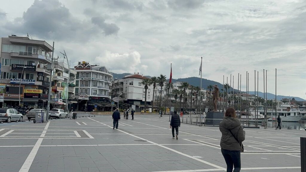 Muğlalılar Santori̇ni̇deki̇ Depremleri̇ Değerlendi̇rdi̇