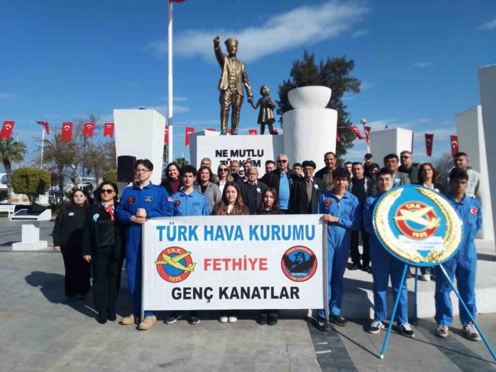 Türk Hava Kurumu Fethi̇yede 100. Kuruluş Yıl Dönümünü Kutladı