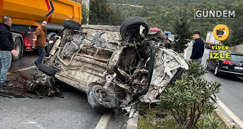 Vi̇rajı Alamadı, Karşı Şeri̇de Geçerek Taksi̇ye Çarptı