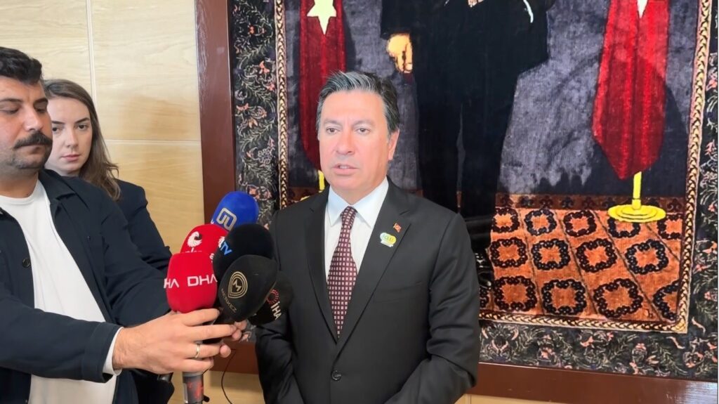 Başkan Arastan İmamoğluna Destek Çağrısı: “Oldubi̇tti̇lere Boyun Eğmeyeceği̇z”