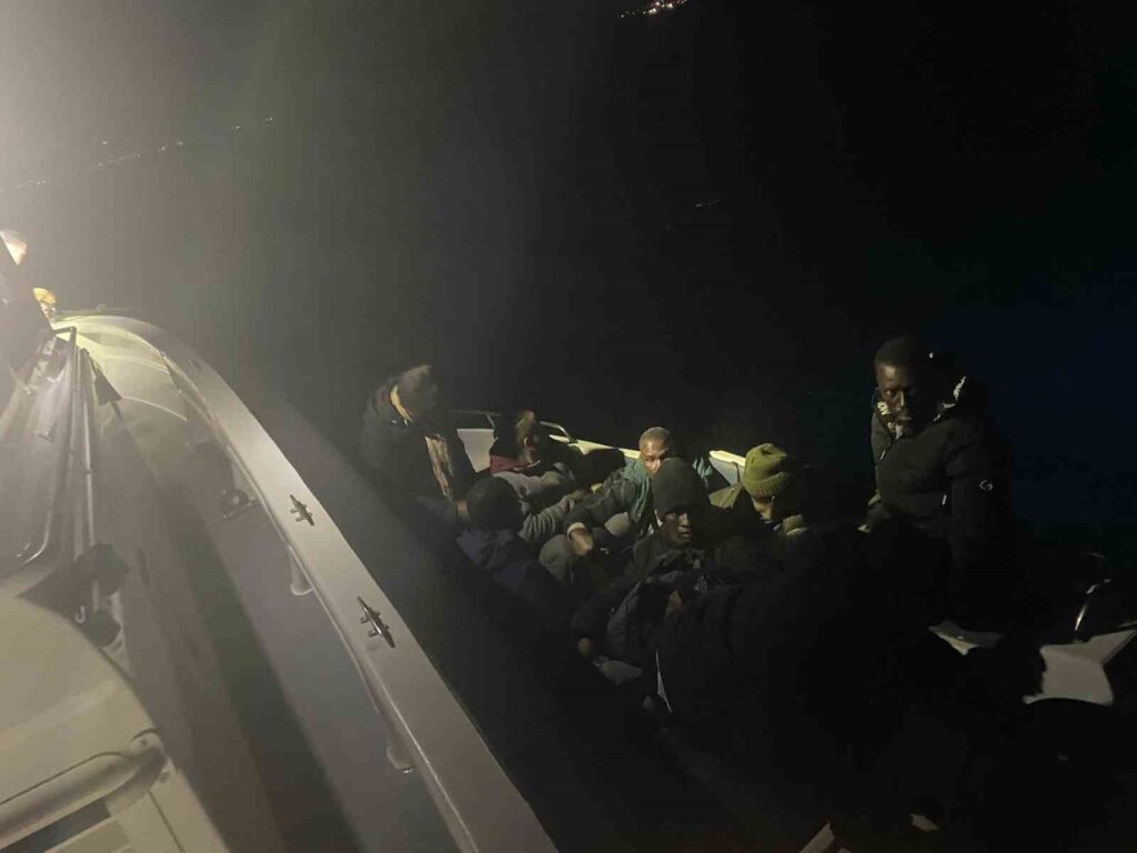 Bodrum’da 7 Düzensi̇z Göçmen Yakalandı: 1 Gözaltı
