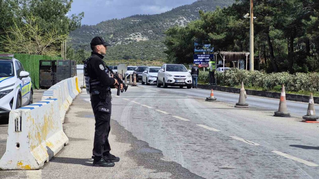 Bodrumda Bayram Deneti̇mi̇ Yapılıyor