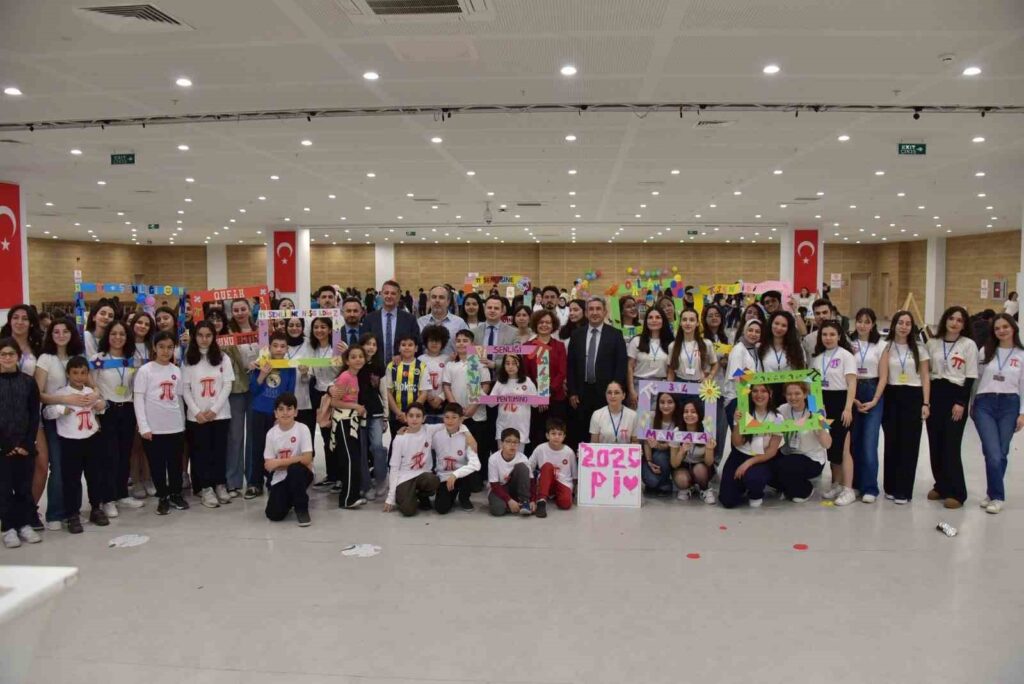Dünya Matemati̇k Gününde Mskü Ve Bi̇lsemden Eğlenceli̇ Pi̇ Şenli̇ği̇