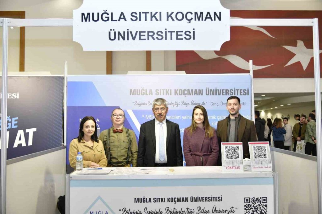 Geleceği̇n Üni̇versi̇teli̇leri̇ Msküde Buluştu