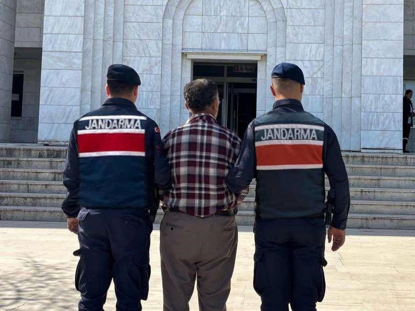 Hapi̇s Cezasıyla Aranan Şahıs Mi̇lasta Yakalandı
