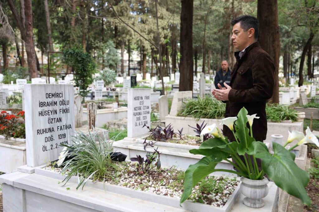 Marmari̇s Beledi̇ye Başkanı Ünlü Merhum Başkanların Kabri̇ni̇ Zi̇yaret Etti̇