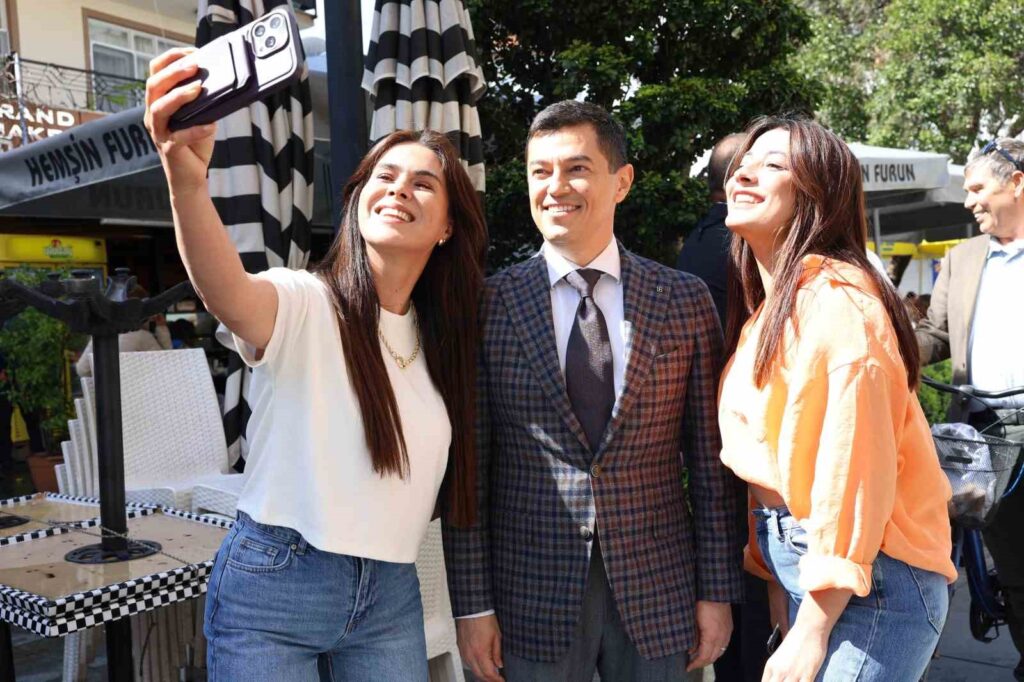 Marmari̇si̇ Bayram Neşesi̇ Sardı
