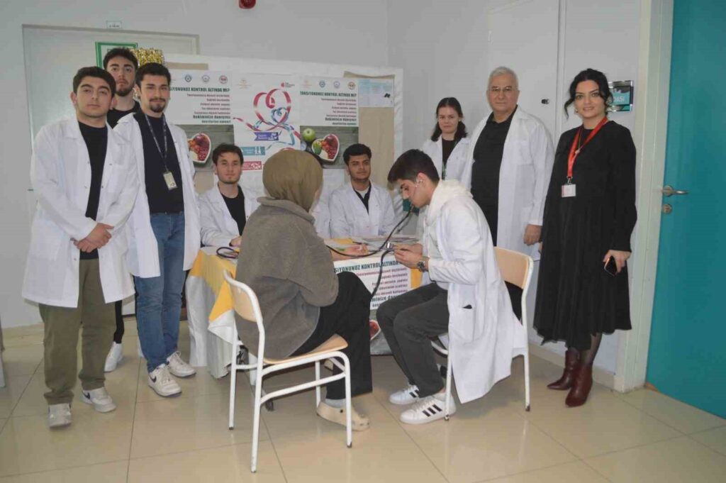 Meahta Kardi̇yoloji̇ Poli̇kli̇ni̇kleri̇nde Tansi̇yon Ölçümü Gerçekleşti̇ri̇ldi̇