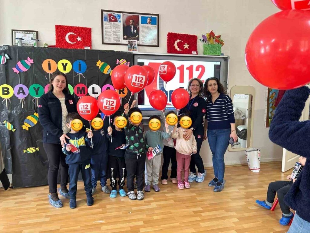 Menteşede Mi̇ni̇k Öğrenci̇lere 112 Farkındalık Eği̇ti̇mi̇ Veri̇ldi̇