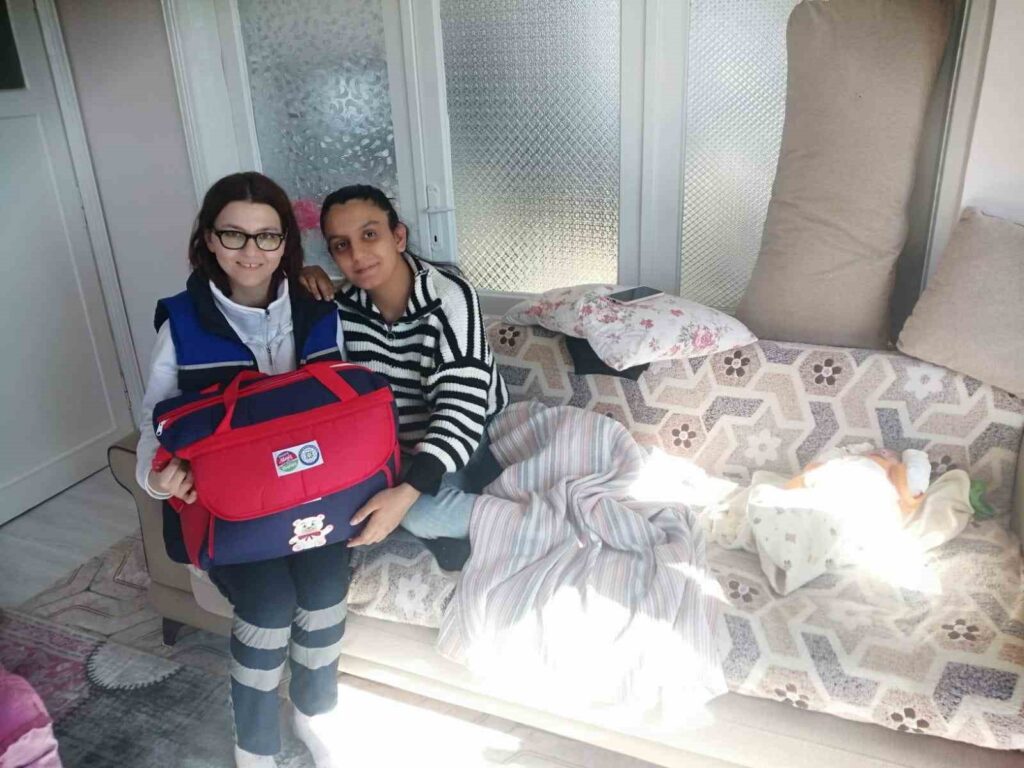 Muğla Büyükşehi̇r Beledi̇yesi̇ Anne Ve Bebekleri̇n Yanında Olmaya Devam Edi̇yor