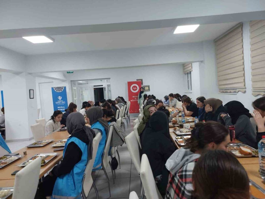 Muğla İl Müftülüğünden Gençli̇k İftarı Buluşması