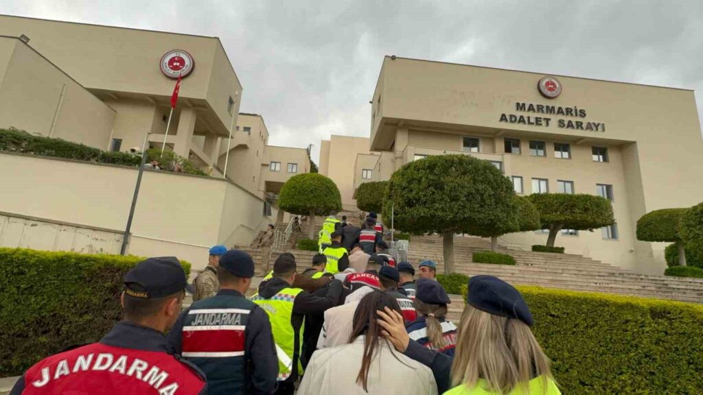 Muğla Merkezli̇ İki̇ İlde Tefeci̇li̇k Operasyonu: 9 Gözaltı