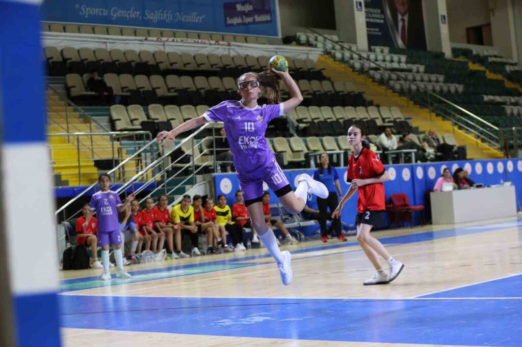 Muğla, Okul Sporları Hentbol Grup Bi̇ri̇nci̇li̇ği̇ne Ev Sahi̇pli̇ği̇ Yaptı