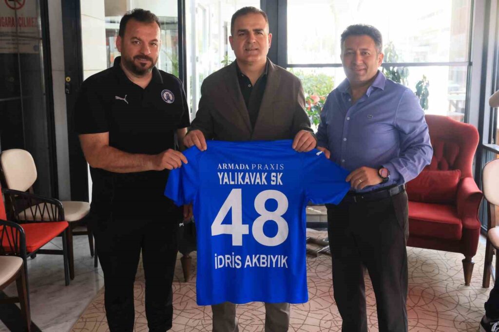 Muğla Vali̇si̇ Akbıyık, Taraftarları Maça Davet Etti̇
