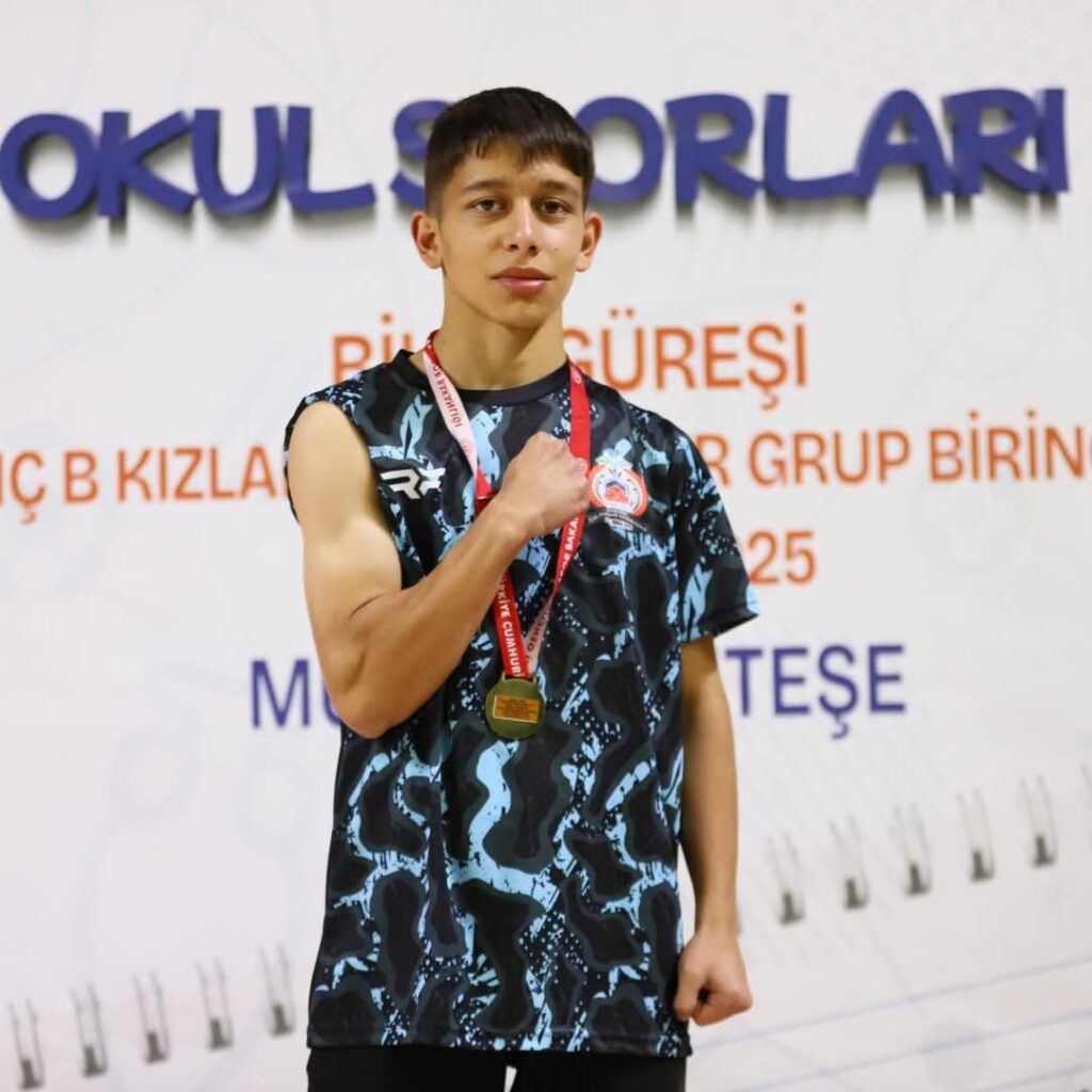 Muğlada Okul Sporları Bi̇lek Güreşi̇ Grup Bi̇ri̇nci̇li̇ği̇ Tamamlandı