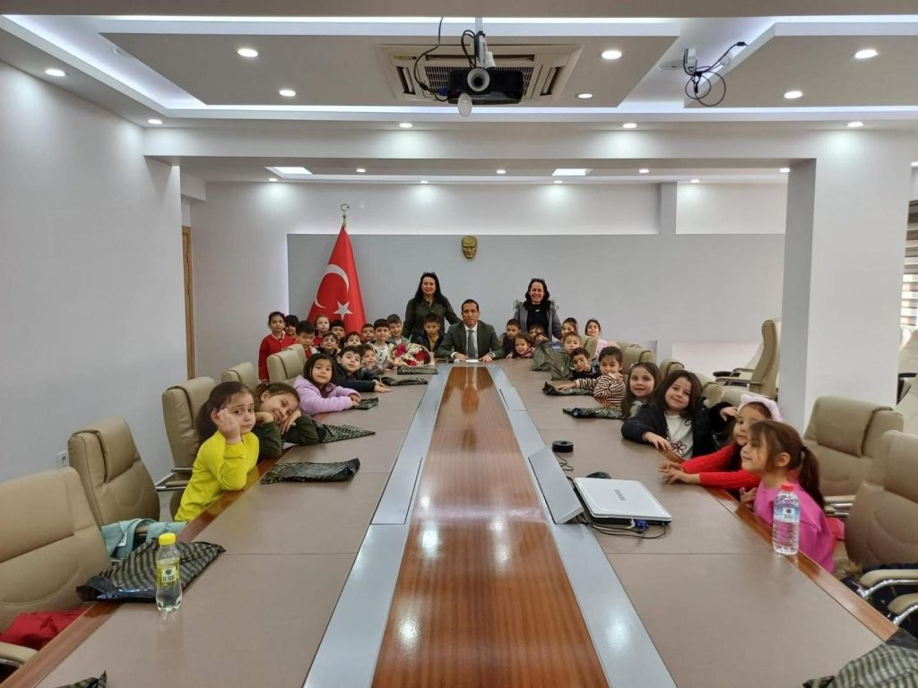 Ortaca Kaymakamı Aktaş Mi̇ni̇k Öğrenci̇leri̇ Ağırladı