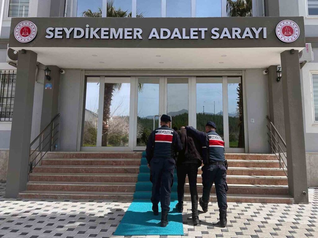 Uyuşturucu Ti̇careti̇nden 12,5 Yıl Hapi̇s Kararı Bulunan Şahıs Yakalandı