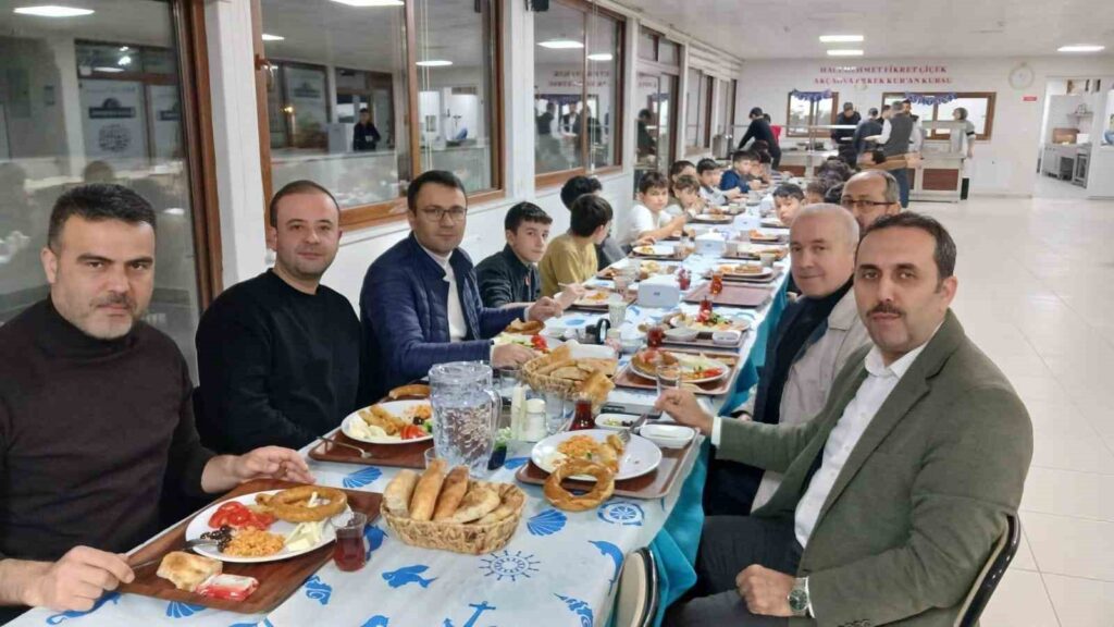 Yatağanda Hafızlarla İyi̇li̇k Sahuru Buluşması Gerçekleşti̇ri̇ldi̇