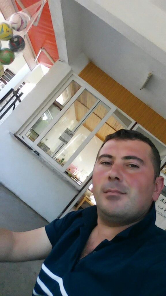 Yem Karma Maki̇nesi̇ne Düşen Şahıs Hayatını Kaybetti̇