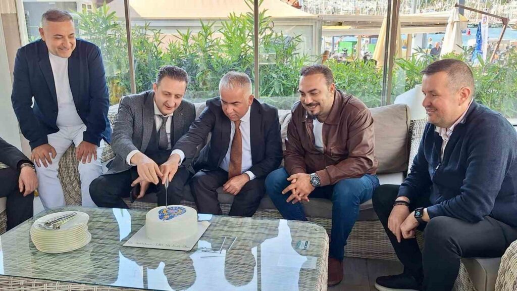 Bodrumlu Gazeteci̇ler Poli̇sleri̇ Unutmadı