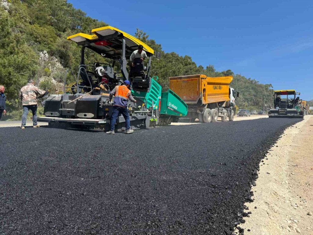 Fethi̇ye Ölüdeni̇z Ulaşımına 328 Mi̇lyon Tlli̇k Yatırım