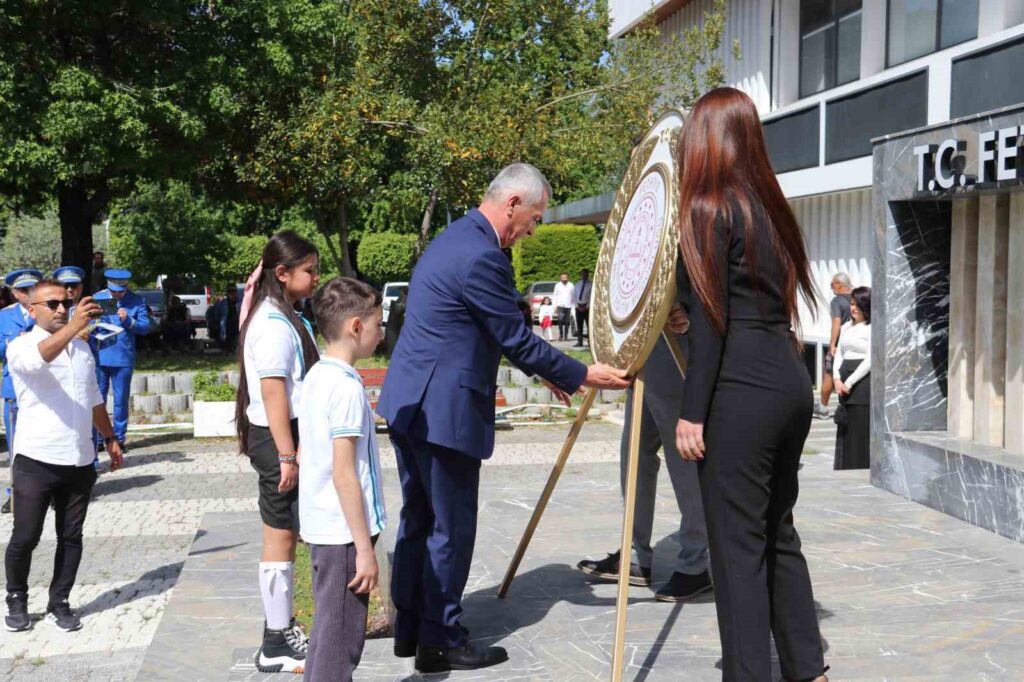 Fethi̇yede 23 Ni̇san Kutlamaları Törenle Başladı