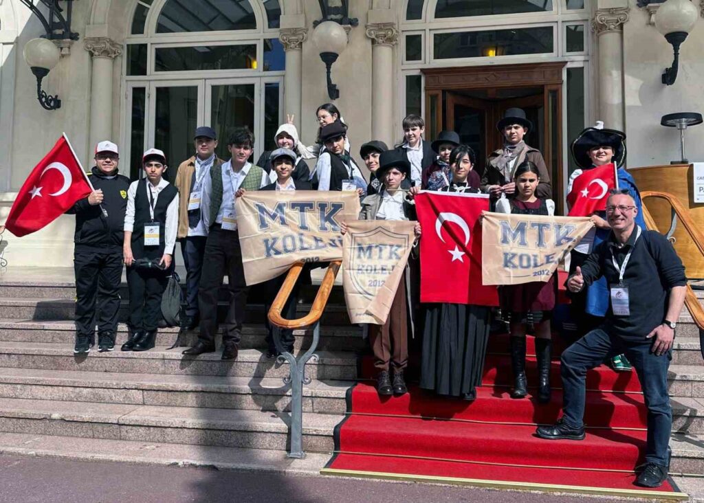 İtalyada Türki̇ye Rüzgârı: Mtk Koleji̇nden Önemli̇ Başarı