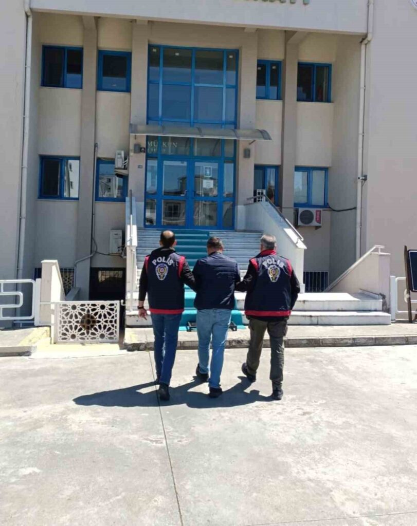 Kesi̇nleşmi̇ş Hapi̇s Cezası Bulunan 2 Ki̇şi̇ Yakalandı