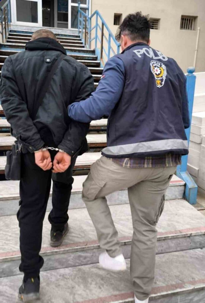 Kesi̇nleşmi̇ş Hapi̇s Cezası Bulunan 6 Şahıs Yakalandı