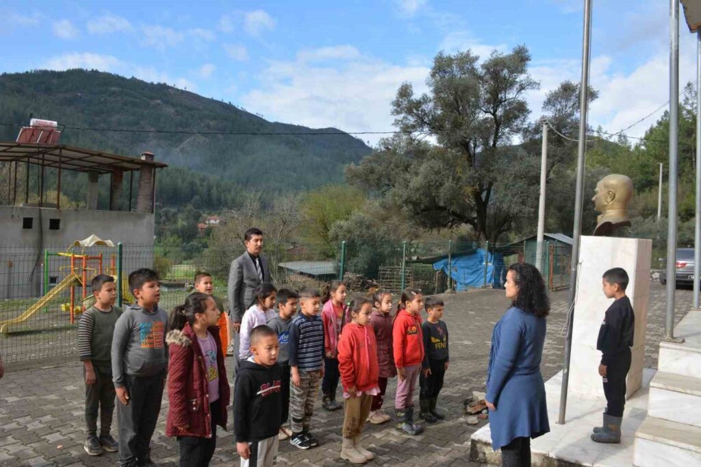 Köyceği̇zde Ara Tati̇l Sonrası Ders Zi̇li̇ Yeni̇den Çaldı