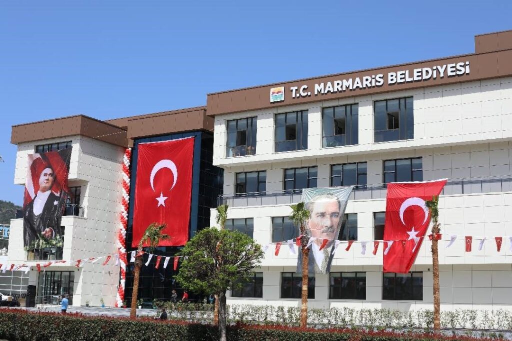 Marmari̇s Beledi̇yesi̇ 4 Taşınmazını Satışa Çıkardı