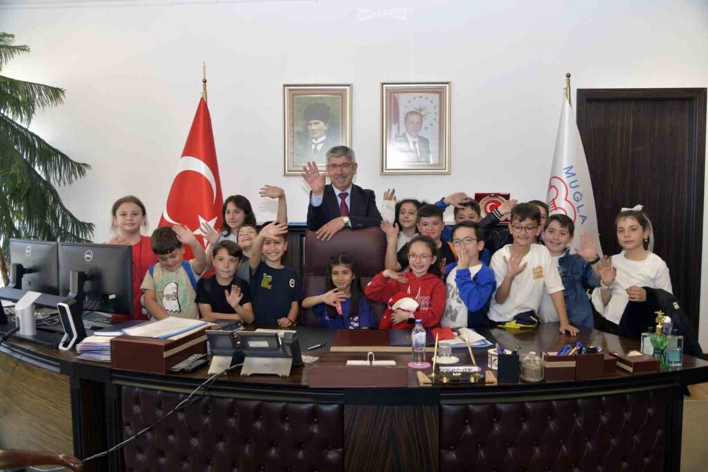 Mi̇ni̇kler Bi̇r Günlüğüne Üni̇versi̇teli̇ Oldu