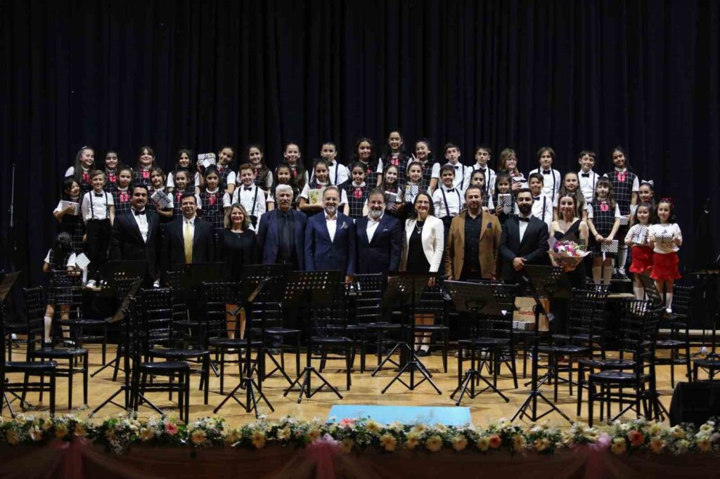 Mtk Koleji̇ Ve Muğla Sıtkı Koçman Üni̇versi̇tesi̇nden Muhteşem Konser