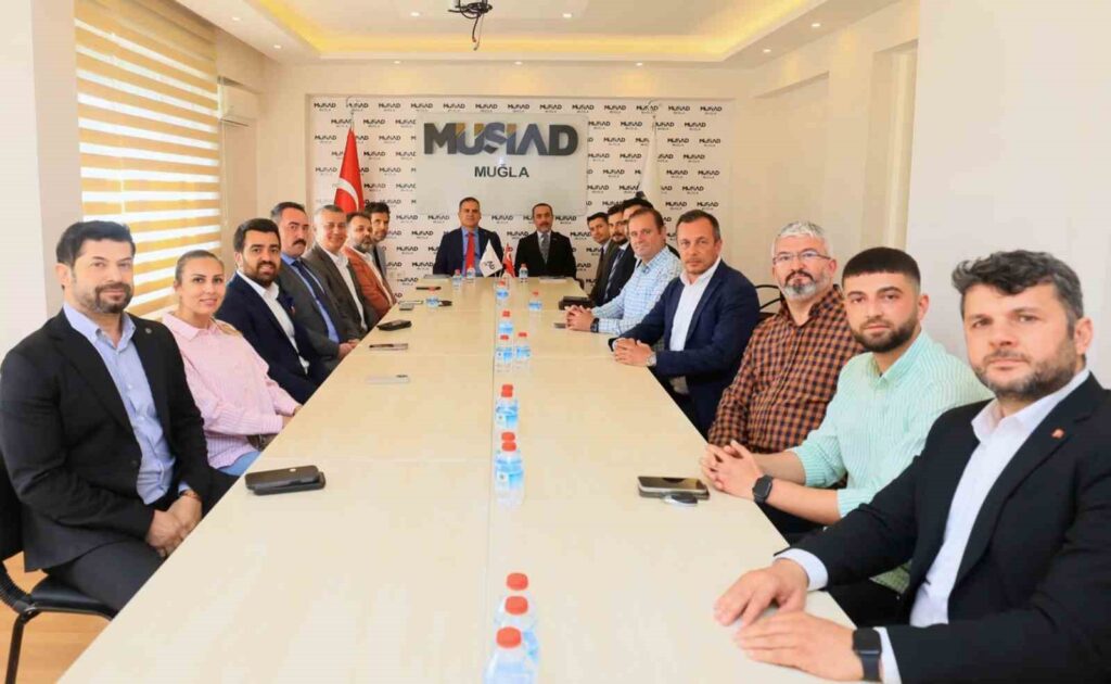 Muğla Vali̇si̇ Dr. Akbıyıktan Müsi̇ad Muğla Şubesi̇ne Zi̇yaret