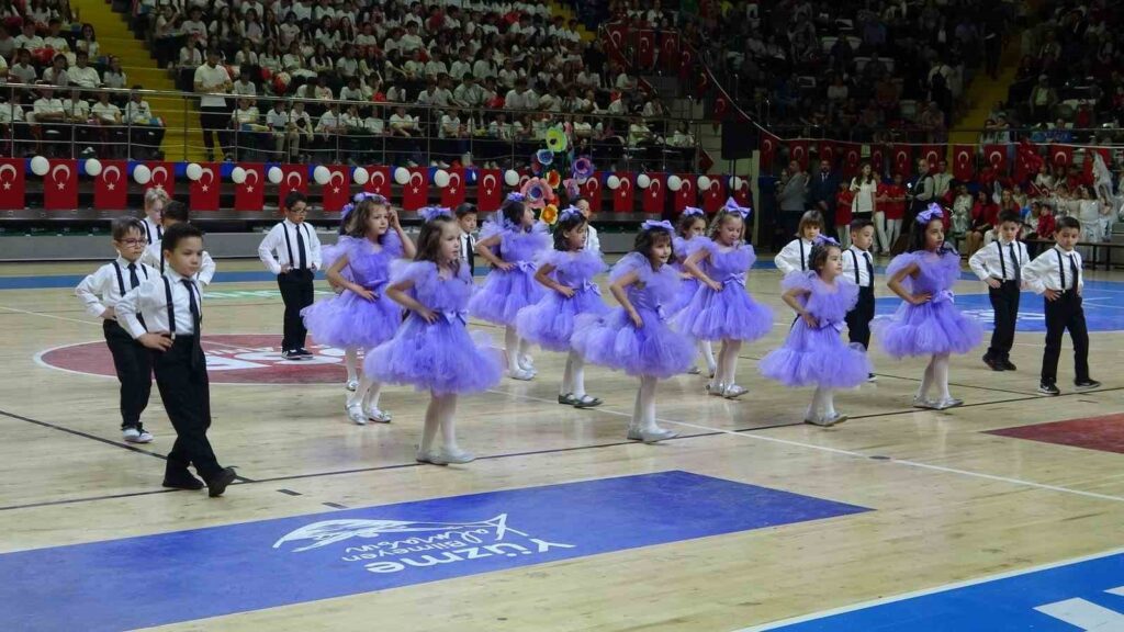 23 Ni̇san Coşkuyla Kutlandı
