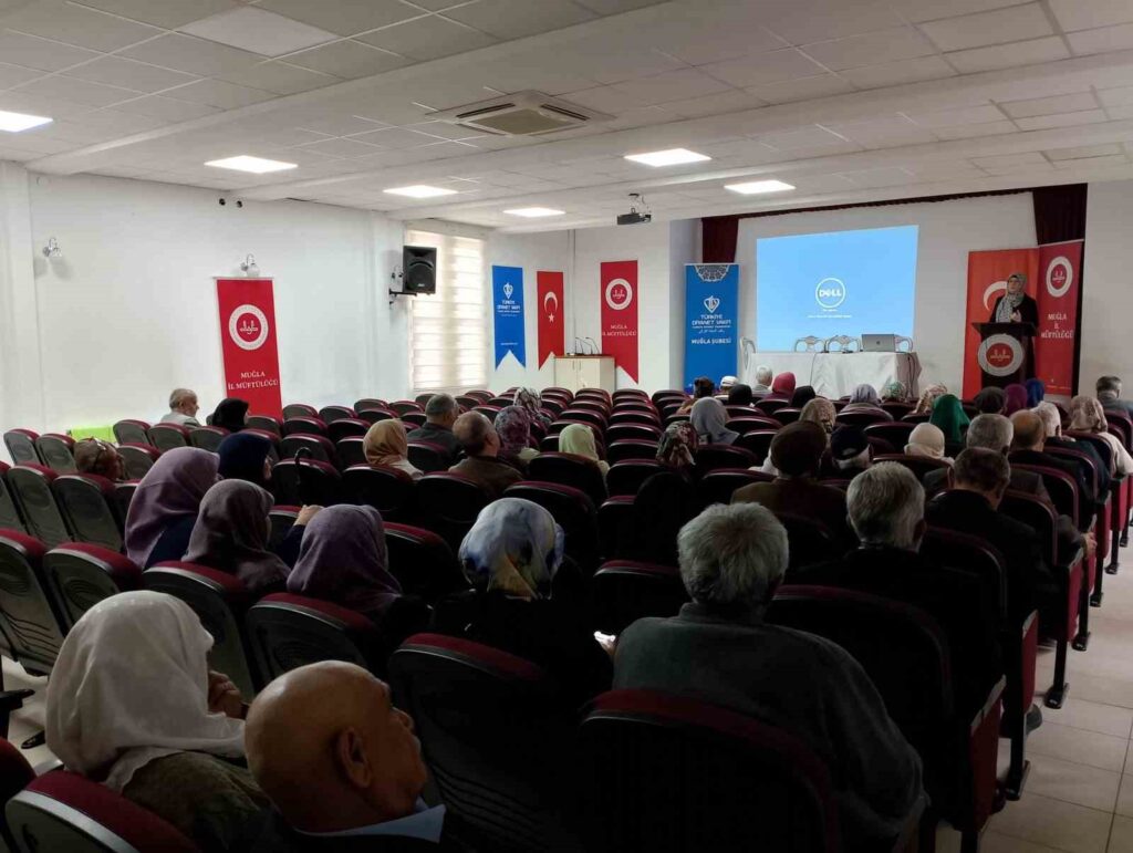 Muğlada Hac Semi̇nerleri̇ Devam Edi̇yor