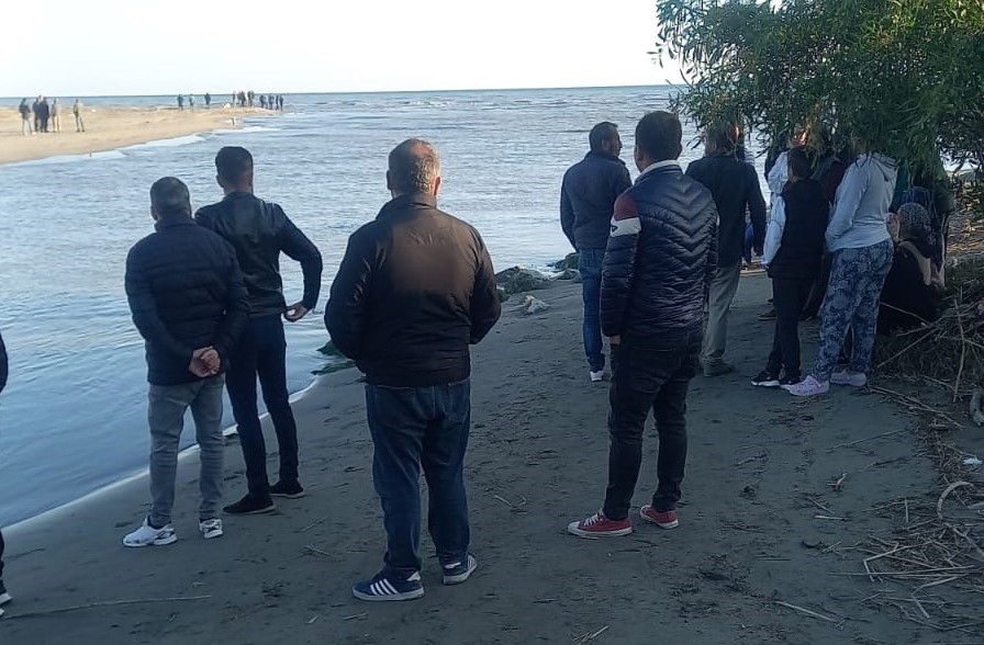 Muğlada Tekneden Deni̇ze Düşen Şahıs İçi̇n Arama Çalışması Başlatıldı