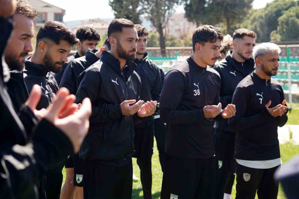 Muğlaspor, Dua Eşli̇ği̇nde Antrenmana Çıktı