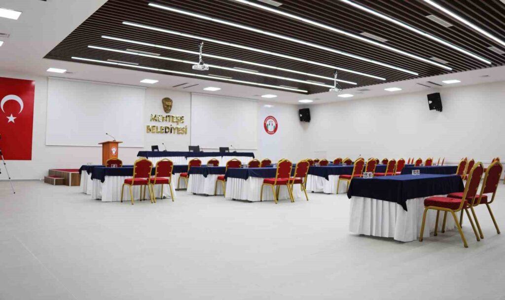 Nai̇l Çakırhan Salonu Yeni̇lendi̇