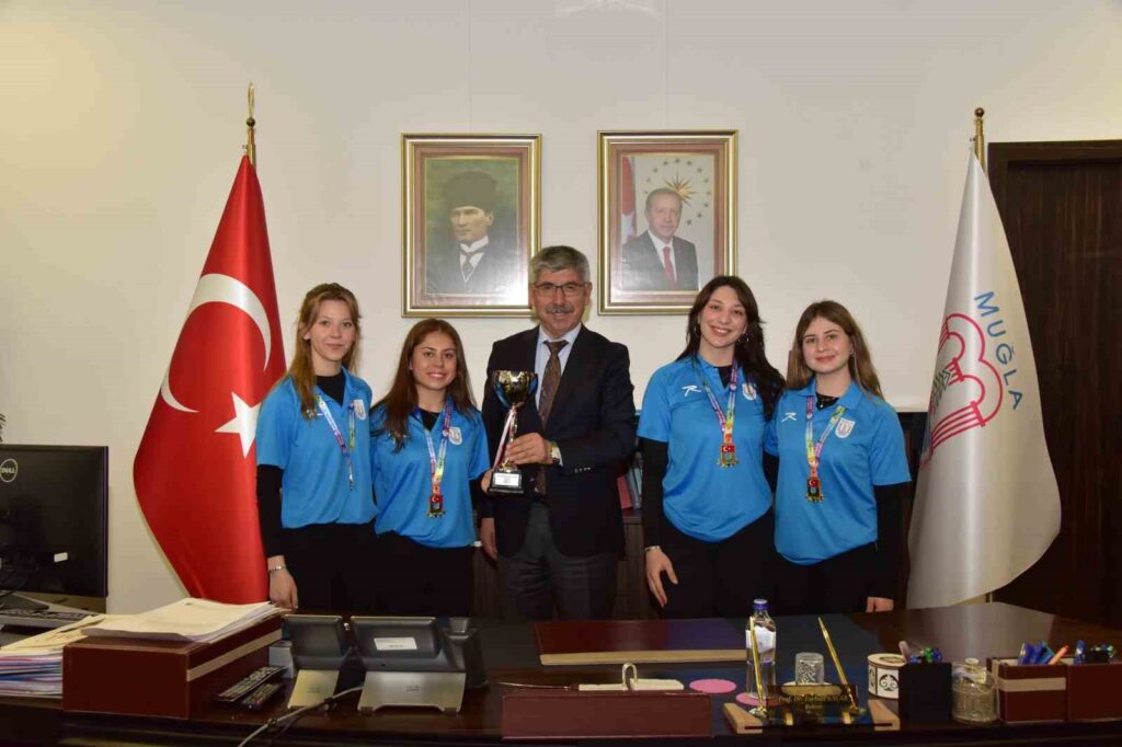 Rektör Kaçar, Türki̇ye Şampi̇yonu Okçuları Makamında Ağırladı
