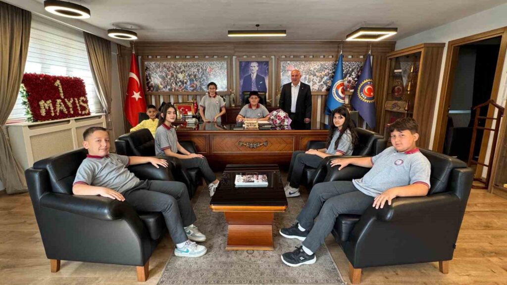 Tes-İş Yatağan Şube Başkanı Erçeli̇k: “Termi̇k Santraller Kapatılsın Di̇ye Sorumsuz Açıklamalar Yapıp Bu Bayramda Çocukları Üzmeyi̇n”