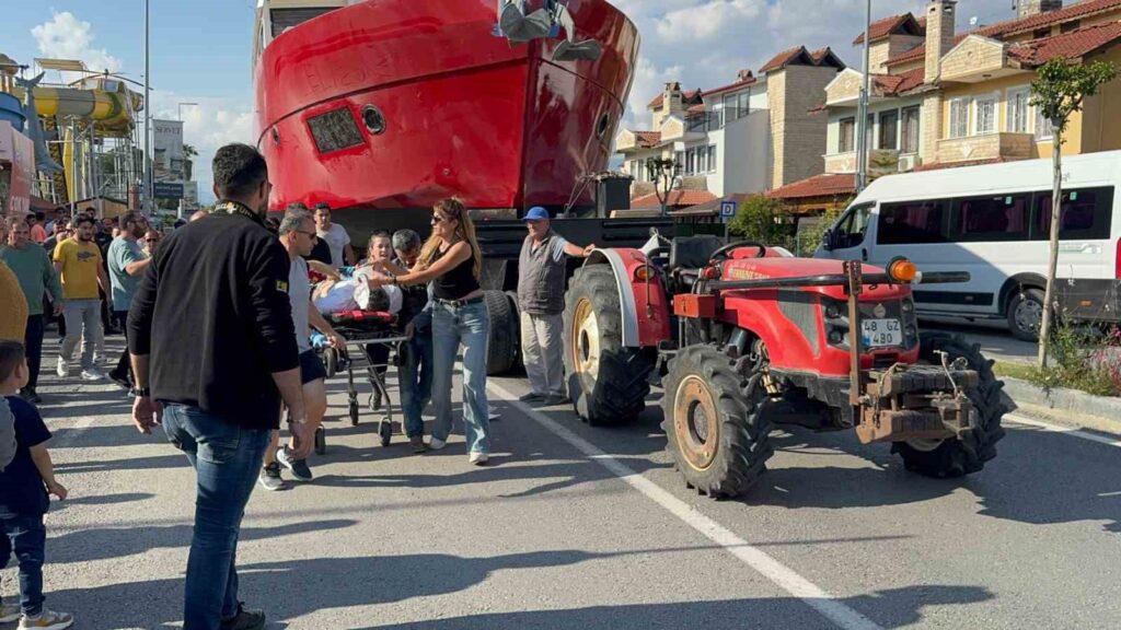 Traktörle Tekne Çekerken Düşen Adam Hayatını Kaybetti̇